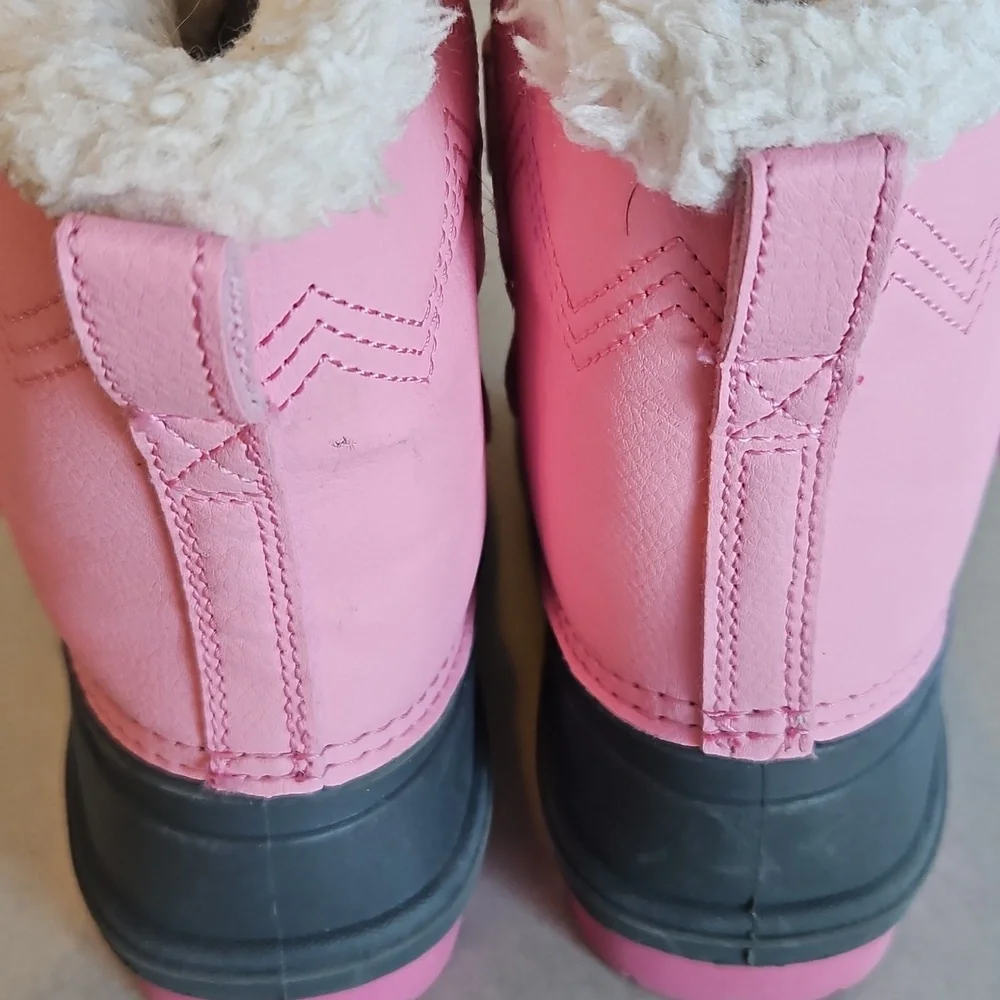 Cat & Jack Pink Snowboots